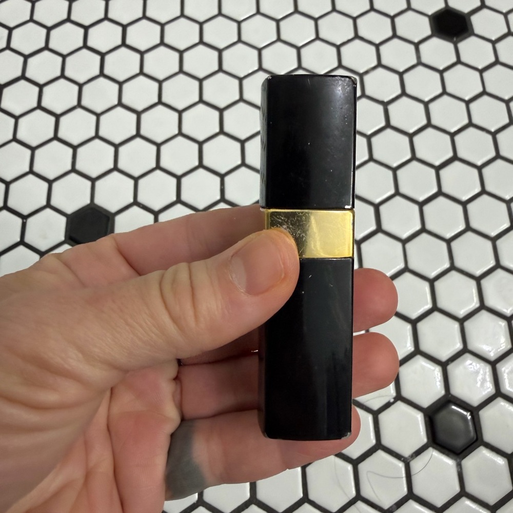 CHANEL vintage Black and Gold Chanel no 5 case